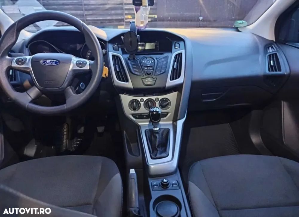 Ford Focus - 6