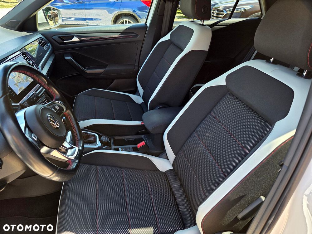 Volkswagen T-Roc - 13