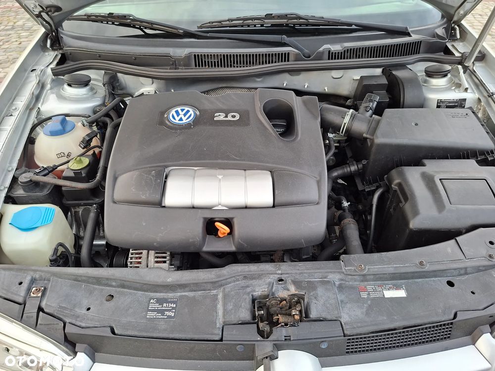 Volkswagen Golf 2.0 Comfortline - 28