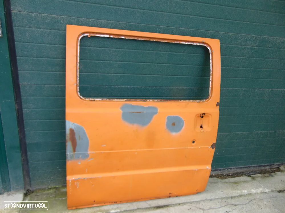 Toyota Hiace LH20 porta lateral - 1