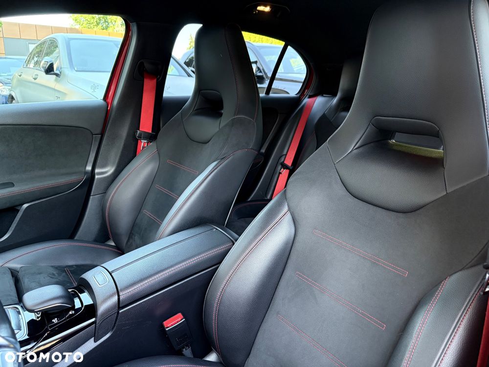 Mercedes-Benz Klasa A 35 AMG 4-Matic 7G-DCT - 22