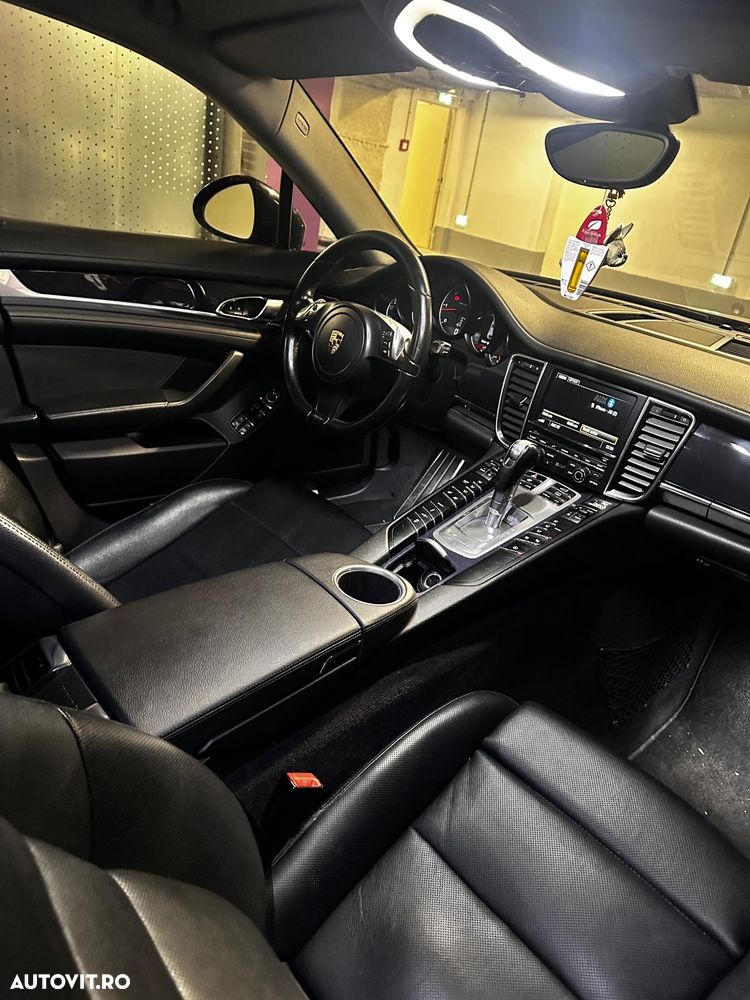 Porsche Panamera - 12