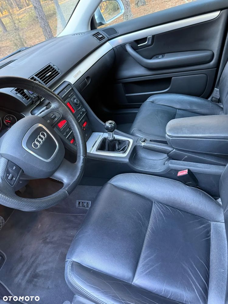 Audi A4 Limousine 1.8 T quattro - 14