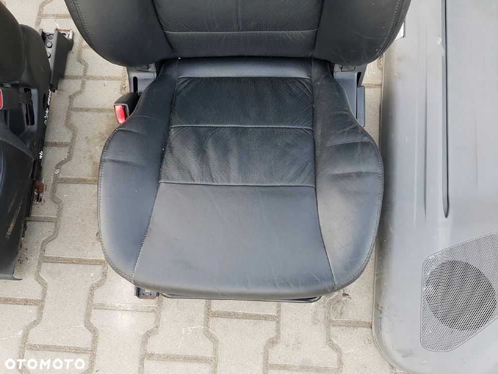 MITSUBISHI PAJERO 3 III LIFT 03-06r FOTELE SKÓRZANE KANAPA 3D - 11