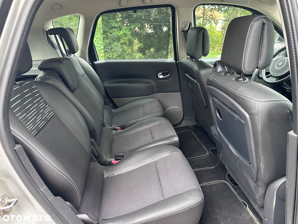 Renault Scenic 2.0 16V Privilege - 12