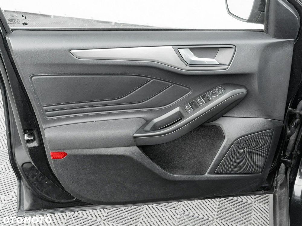 Ford Focus 1.0 EcoBoost Titanium - 13
