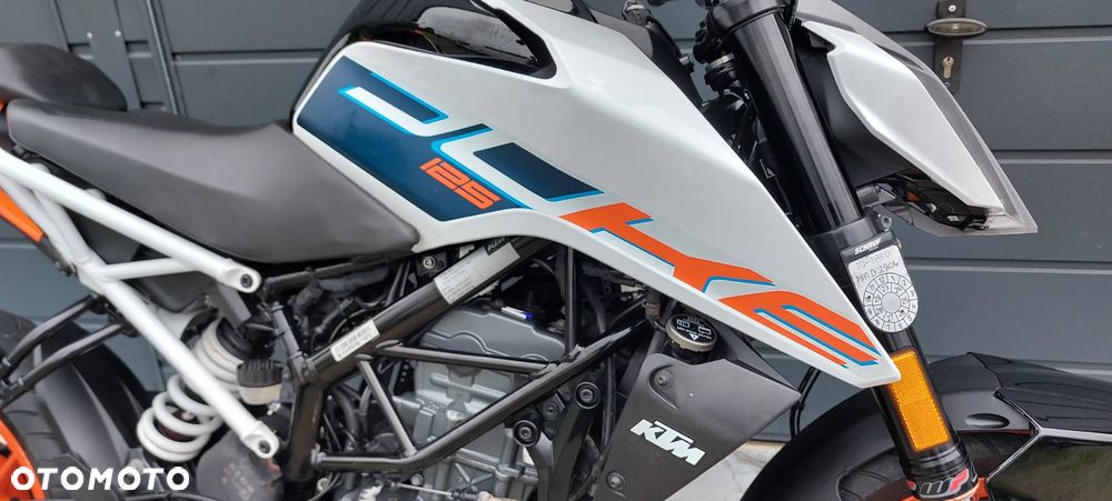 KTM Duke 125 - 28