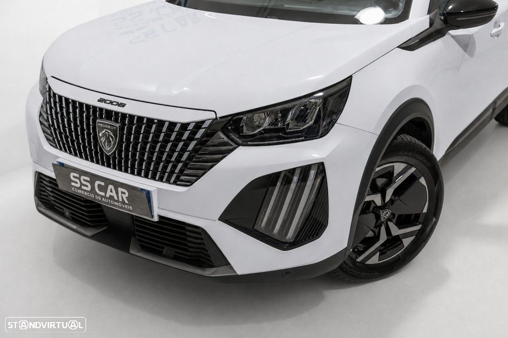 Peugeot 2008 1.2 PureTech Allure EAT8 - 3