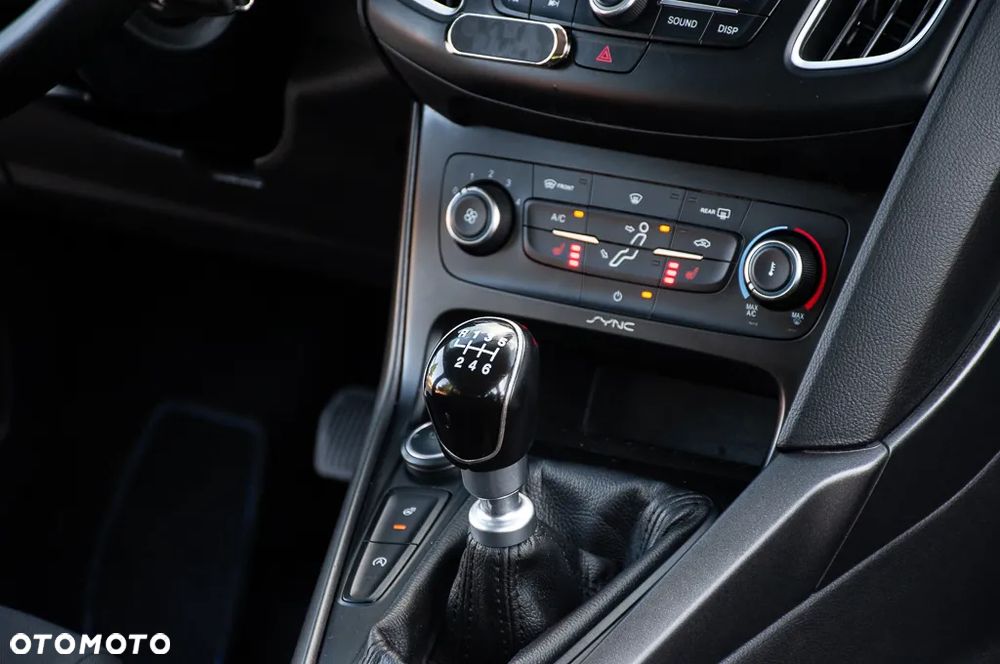 Ford Focus 1.6 TDCi DPF Start-Stopp-System SYNC Edition - 27