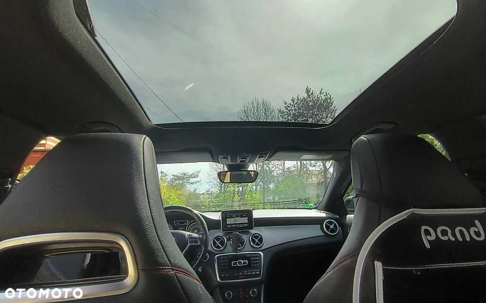 Mercedes-Benz GLA 250 4Matic 7G-DCT AMG Line - 10