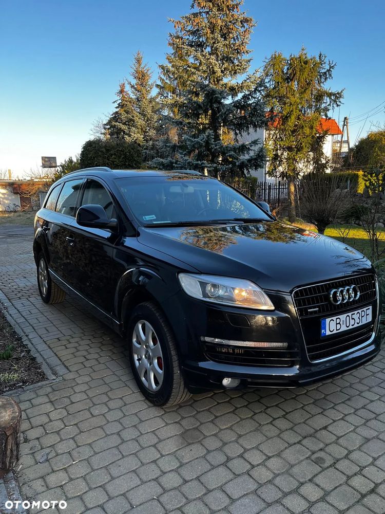 Audi Q7 - 1