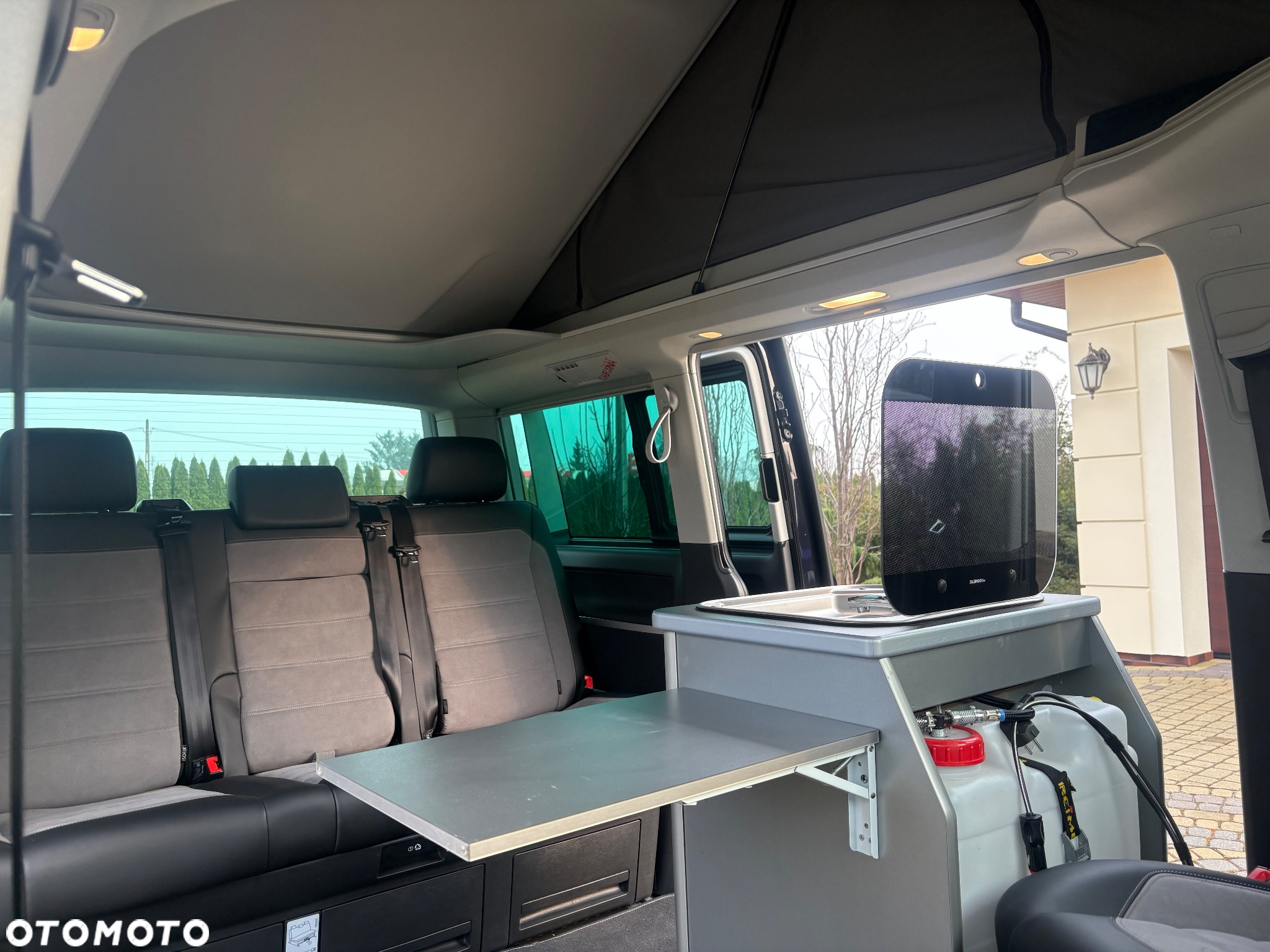 Volkswagen California - 17