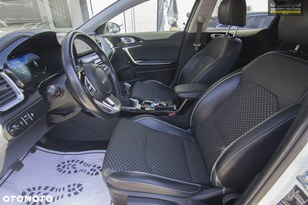 Kia XCeed 1.5 T-GDI Business Line - 22