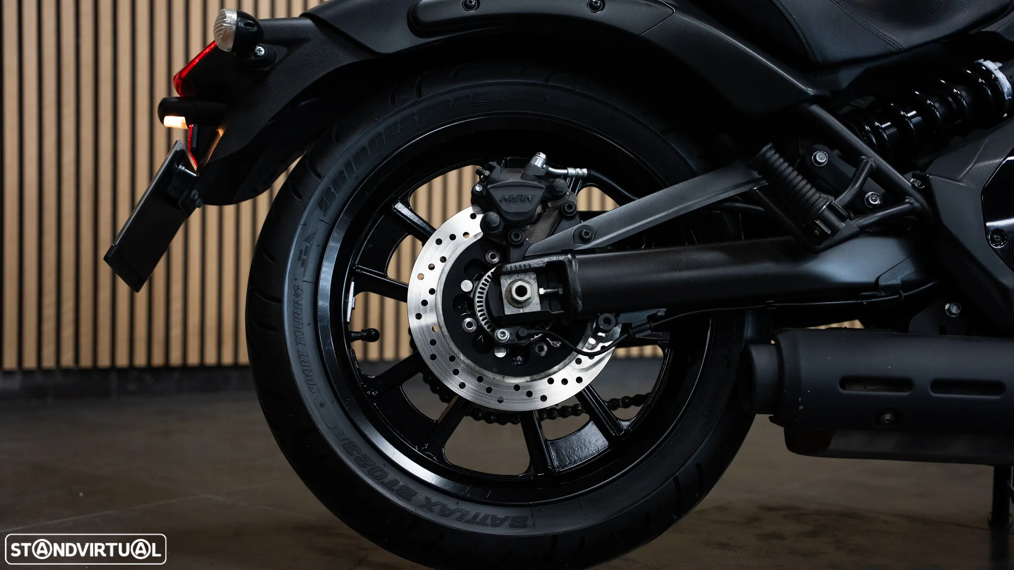 Kawasaki Vulcan 650 S - 10