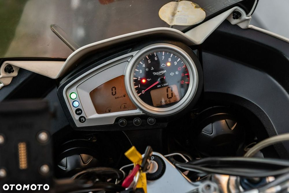 Triumph Tiger - 8