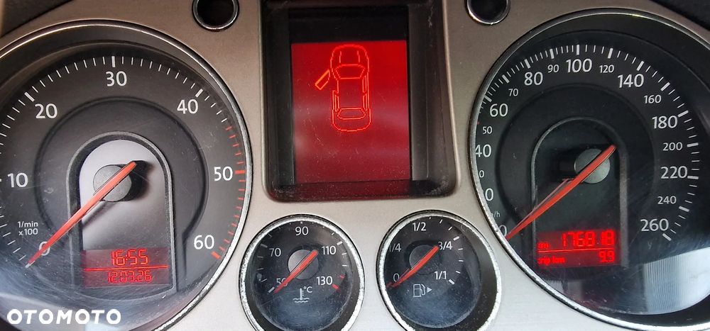 Volkswagen Passat 2.0 TDI DPF Comfortline - 14