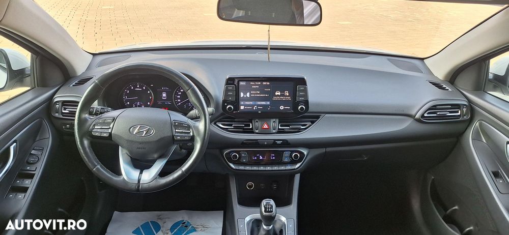 Hyundai i30 1.5 110CP M/T Highway - 12