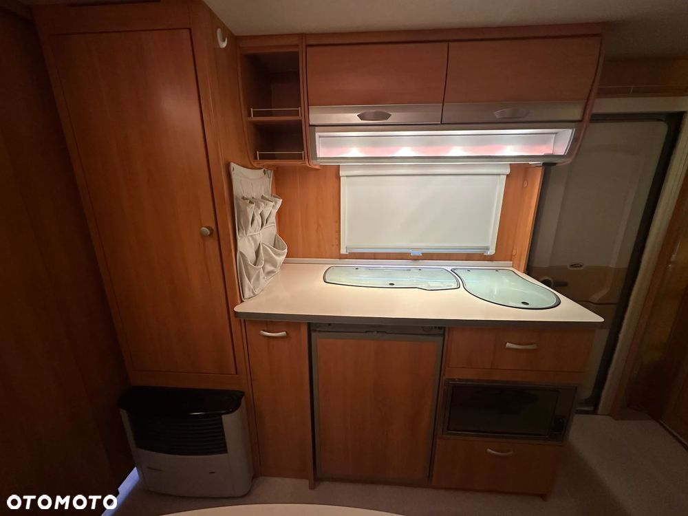 Wilk 550 S4 z przedsionkiem i napędem. ŁÓŻKA PIĘTROWE - 6 os. - 19