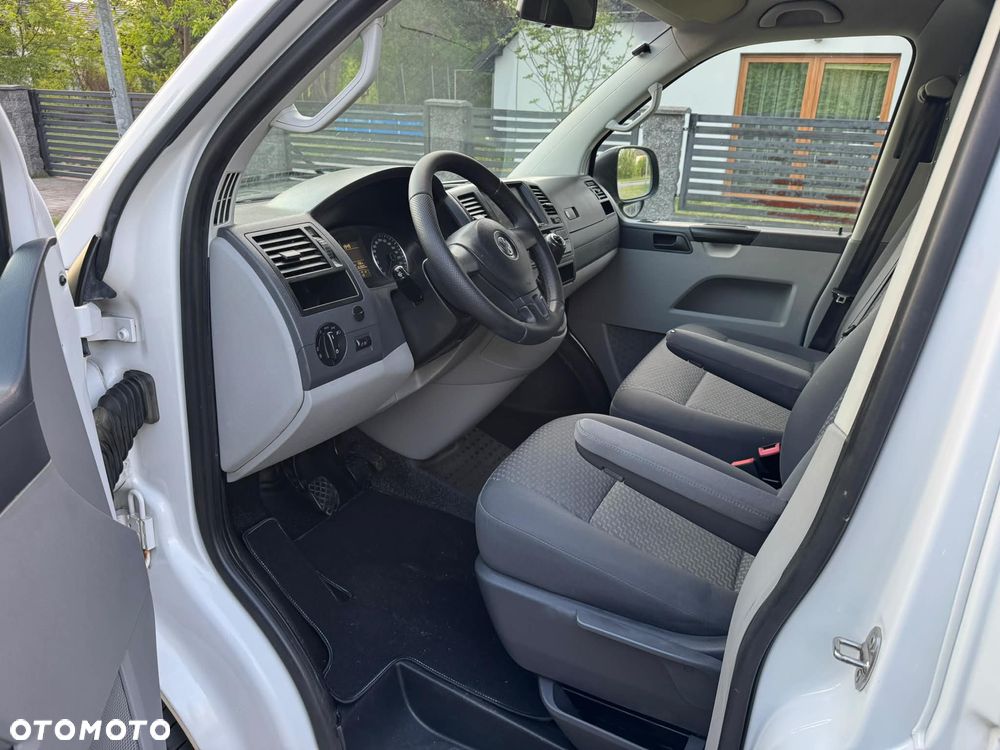 Volkswagen TRANSPORTER L2H1 LIFT Długi Klima Duże Radio Tempomat Furgon 3os. Rury - 12
