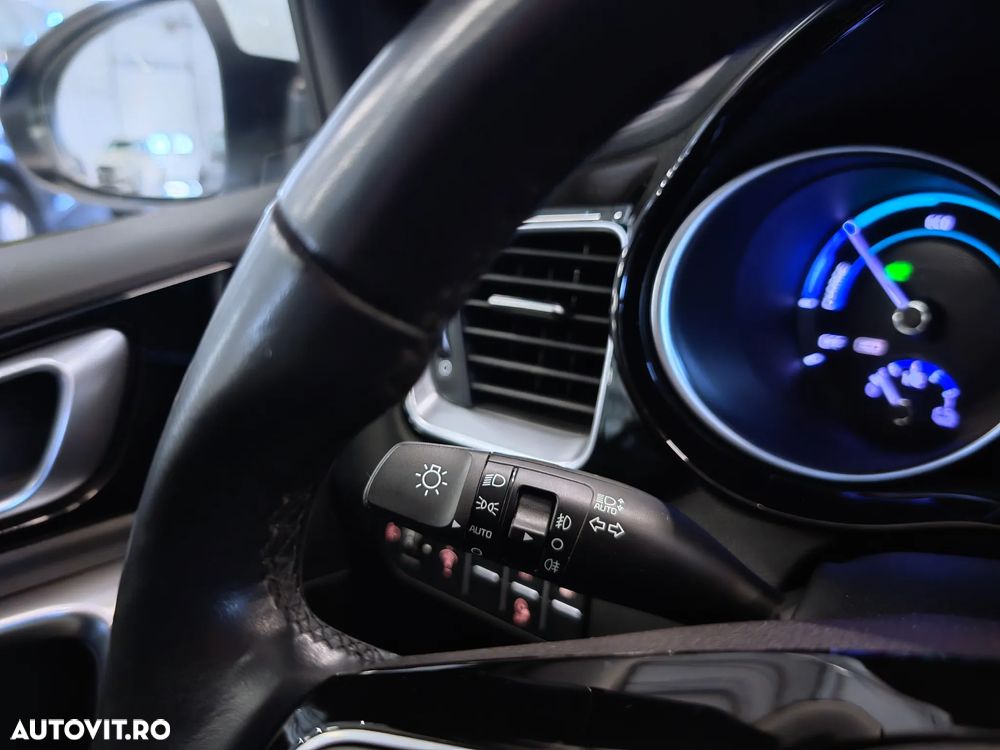 Kia XCeed 1.6 GDI 6DCT PHEV Vision - 27