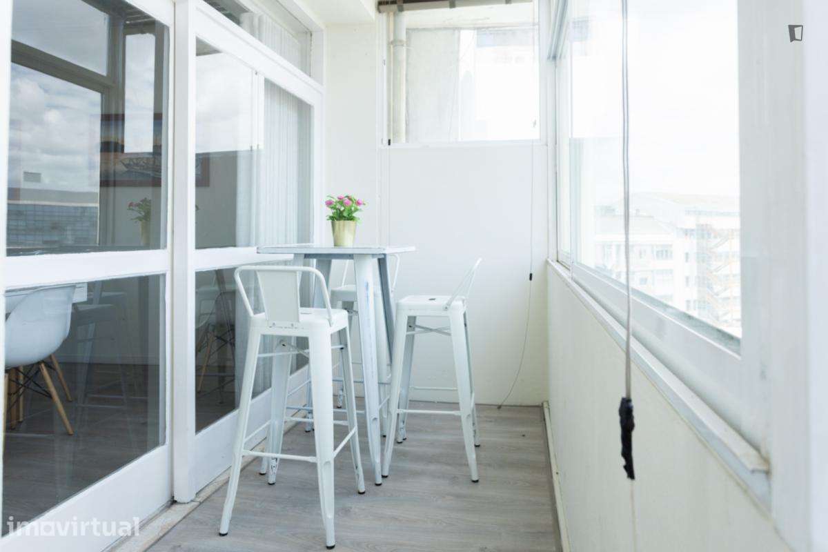 Apartamento com 4 quartos - localizado em Cedofeita Porto - Grande imagem: 5/38