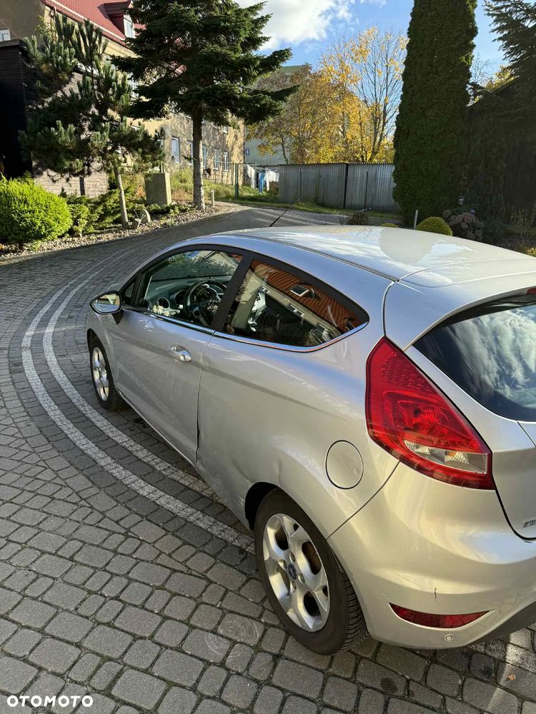 Ford Fiesta - 6