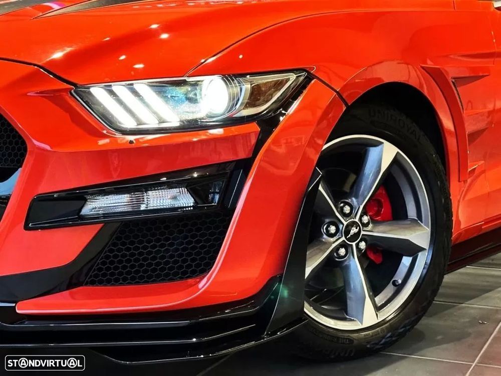 Ford Mustang - 21