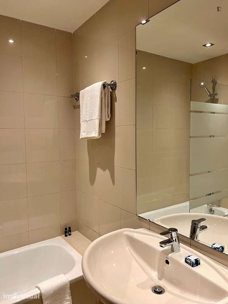 Apartamento com 1 quartos - localizado em Cedofeita Porto - Grande imagem: 4/15