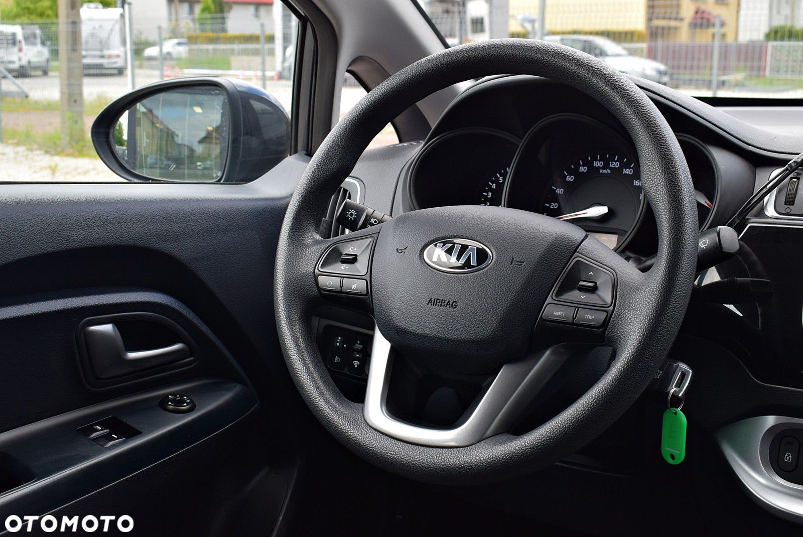 Kia Rio - 16