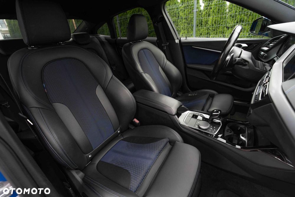 BMW Seria 2 220d M Sport - 33