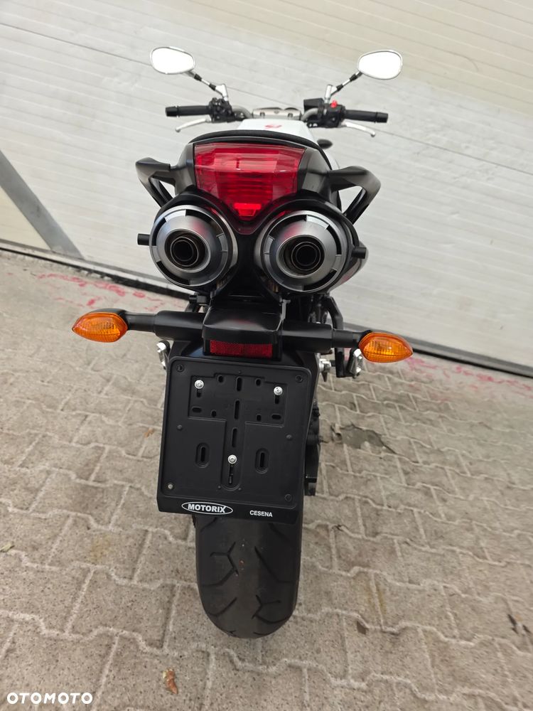Yamaha FZ - 29