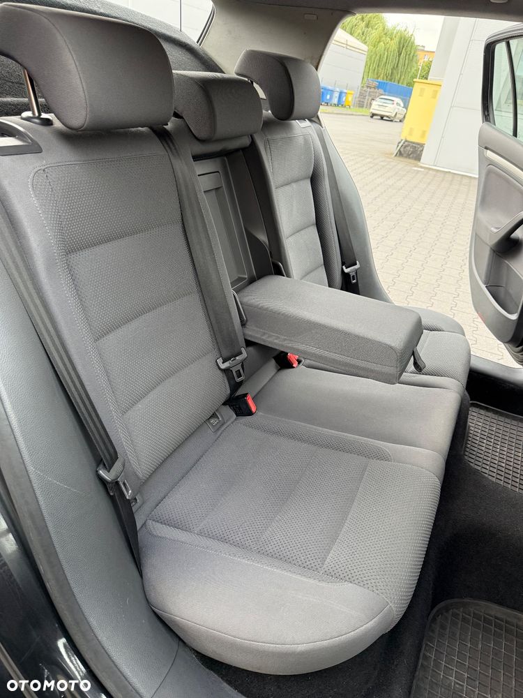 Volkswagen Golf V 1.9 TDI Comfortline - 27