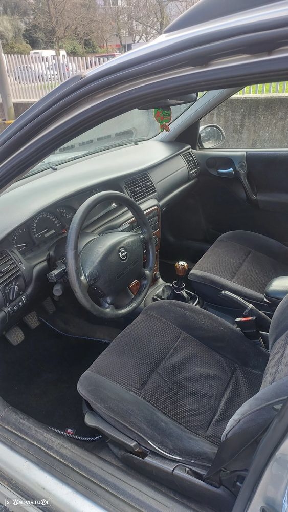 Opel Vectra Caravan - 9