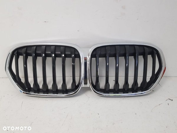 GRILL ATRAPA CHŁODNICY NERKI BMW X1 F48 LCI LIFT F49 8493451 IDEALNE JAK NOWE