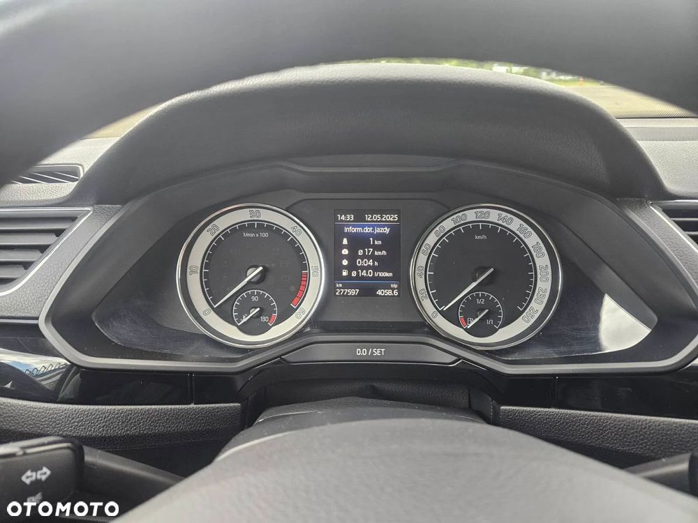 Skoda Superb 2.0 TDI 4x4 L&K DSG - 8