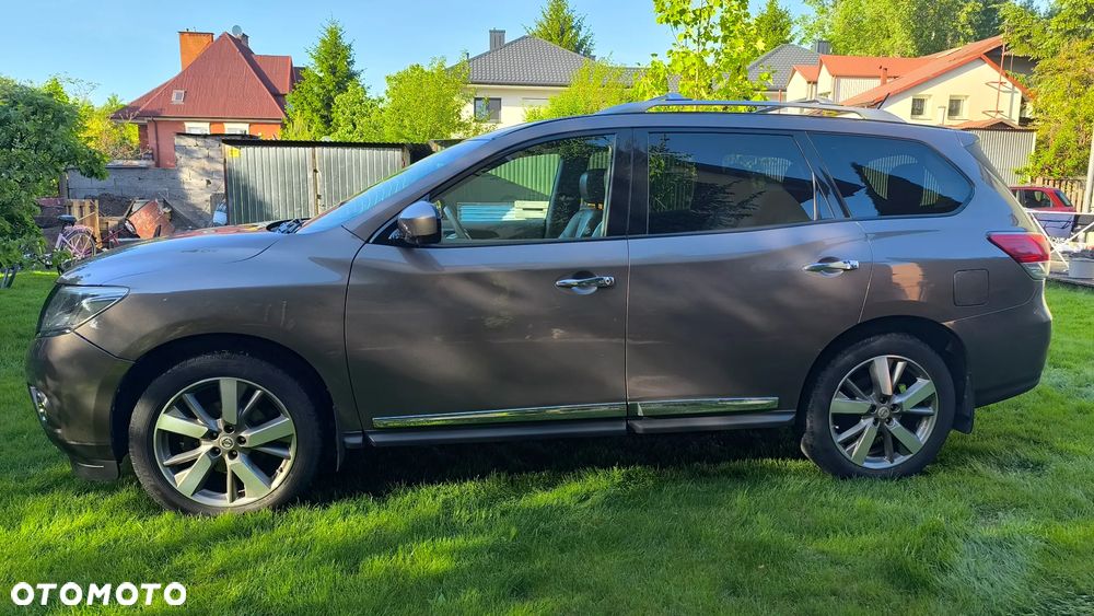 Nissan Pathfinder - 8