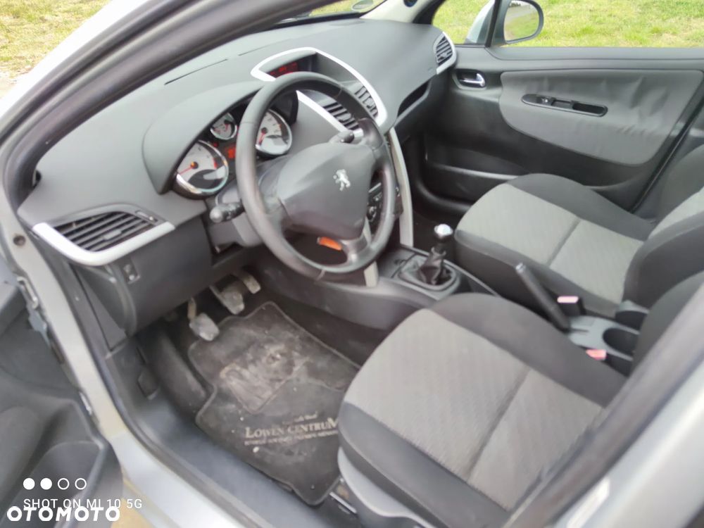 Peugeot 207 95 VTi Filou - 24