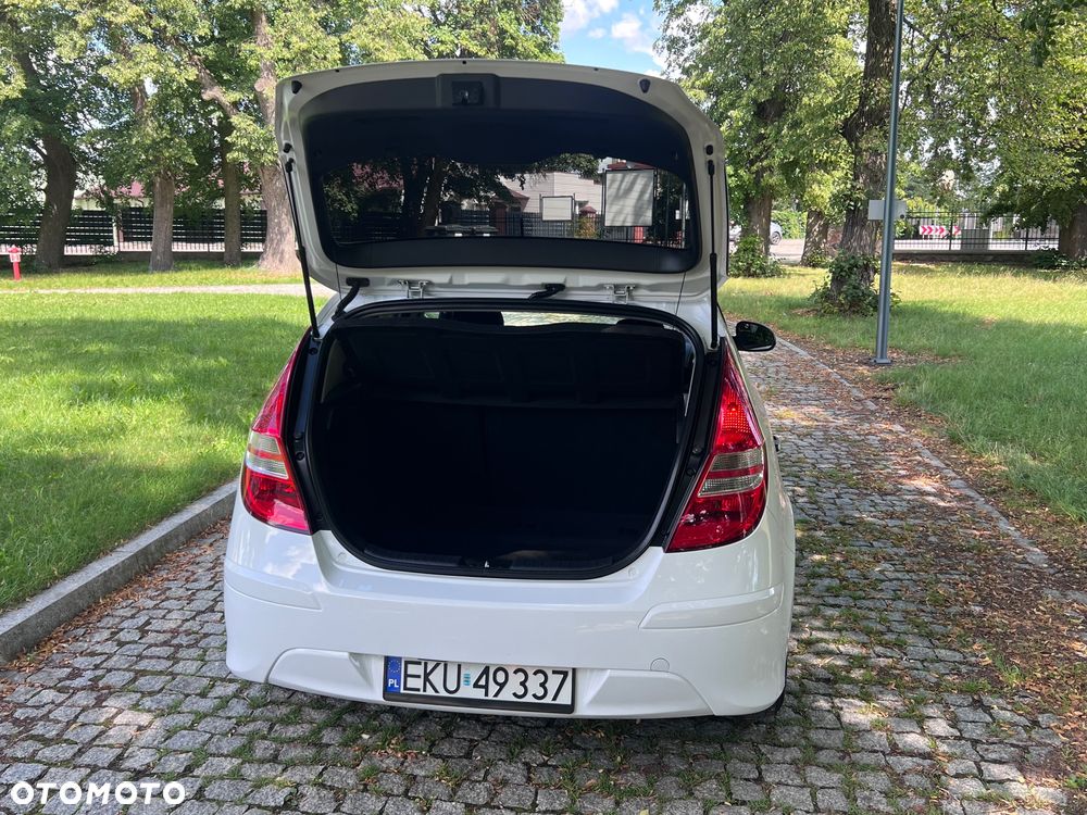 Hyundai i30 1.4 Blue Comfort - 11
