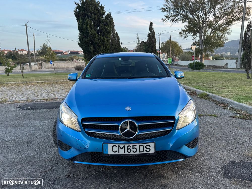 Mercedes-Benz A 180 CDI (BlueEFFICIENCY) Urban - 2