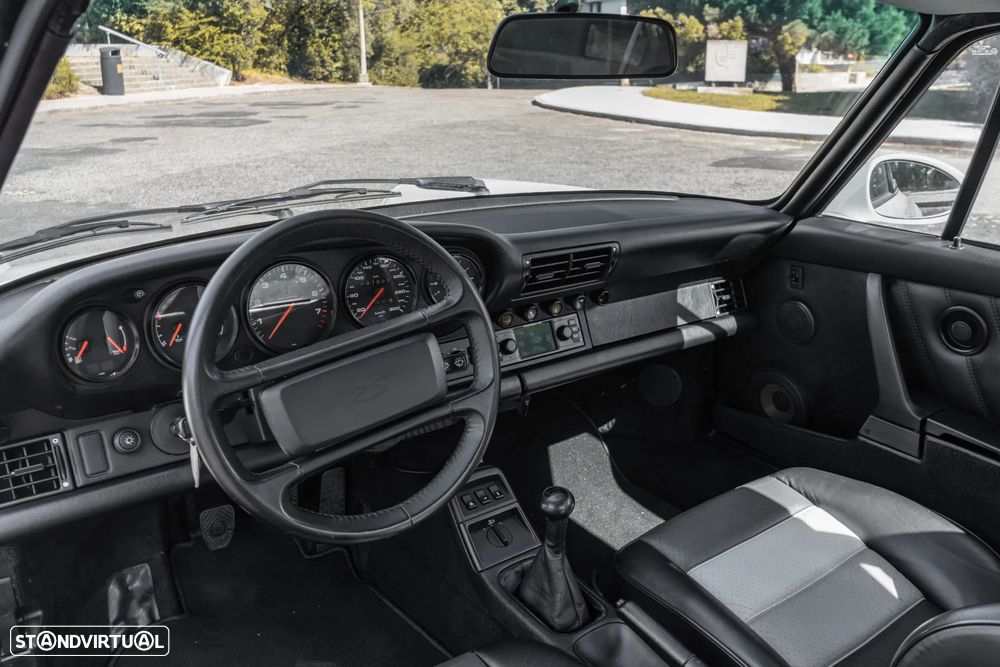 Porsche 911 (964) Coupé 3.6 RS - 18