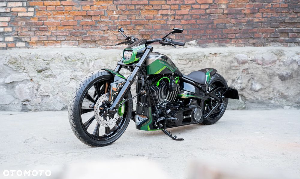 Harley-Davidson Softail Breakout - 4
