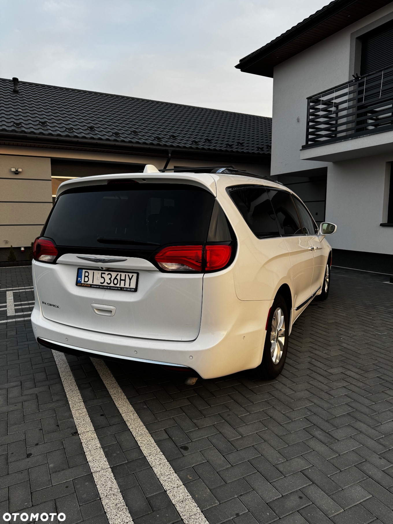 Chrysler Pacifica - 15