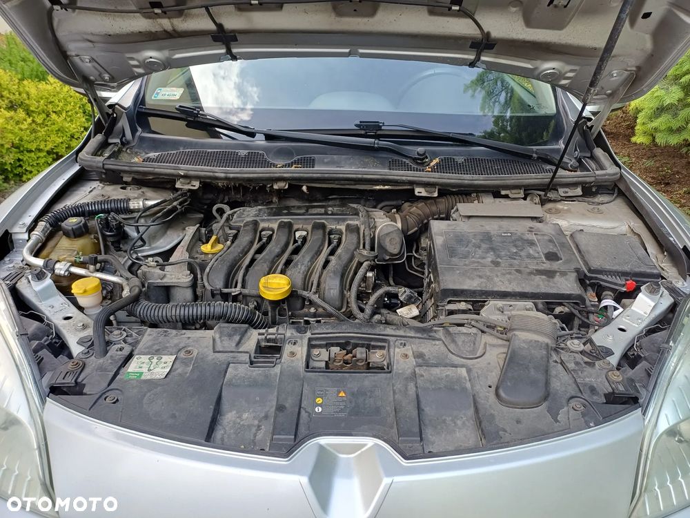 Renault Megane 1.6 16V 110 Dynamique - 10
