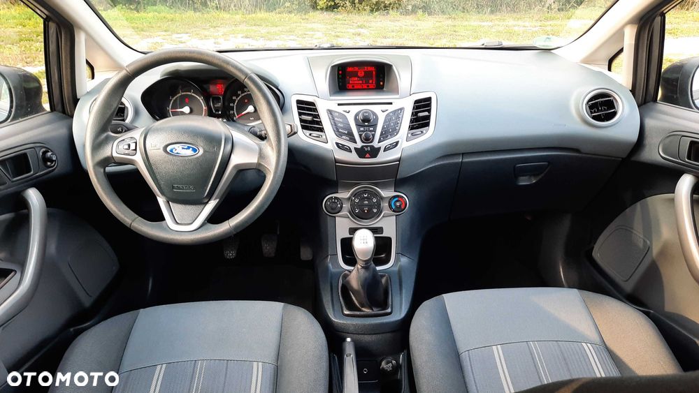 Ford Fiesta - 8