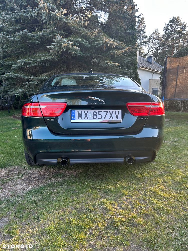 Jaguar XE 25t Prestige - 6