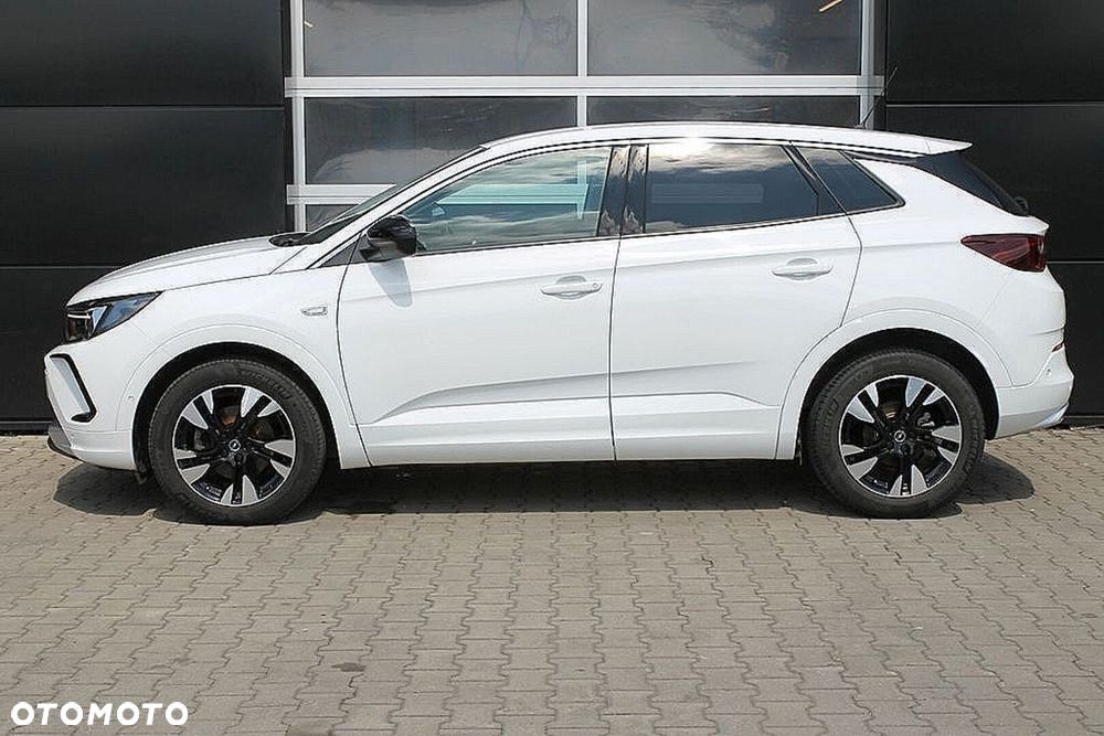 Opel Grandland 1.2 T Business Elegance S&S - 12