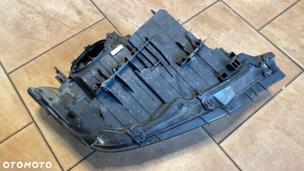 BMW F30 F31 REFLEKTOR LAMPA PRZEDNIA LEWA PRZÓD EUROPA 7259523 USZKODZONE UCHWYTY - 8