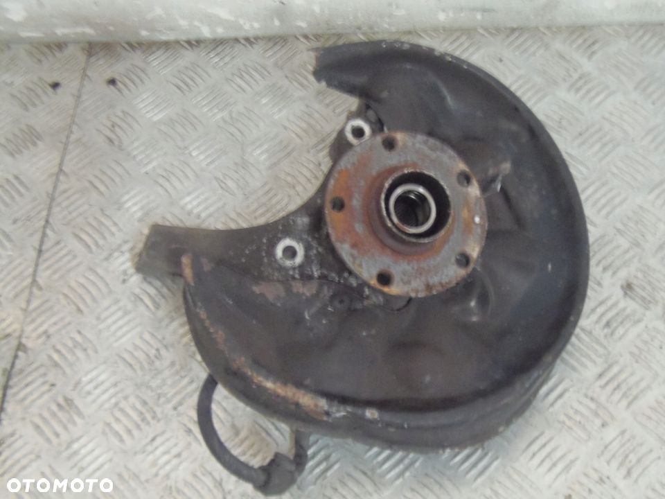 AUDI A8 D3 QUATTRO ZWROTNICA PIASTA LEWA TYŁ - 1