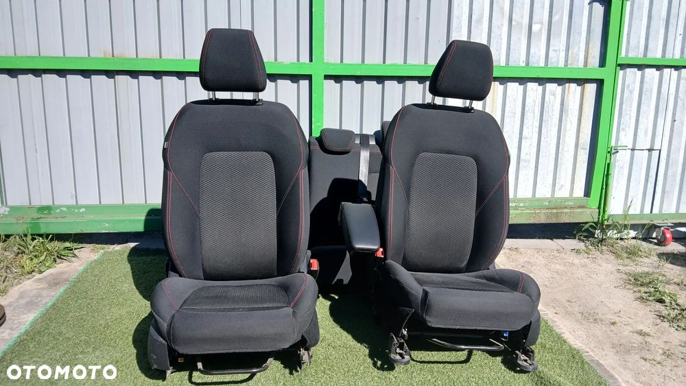 Ford Fiesta mk8 st-line fotele kanapa wnetrze - 1