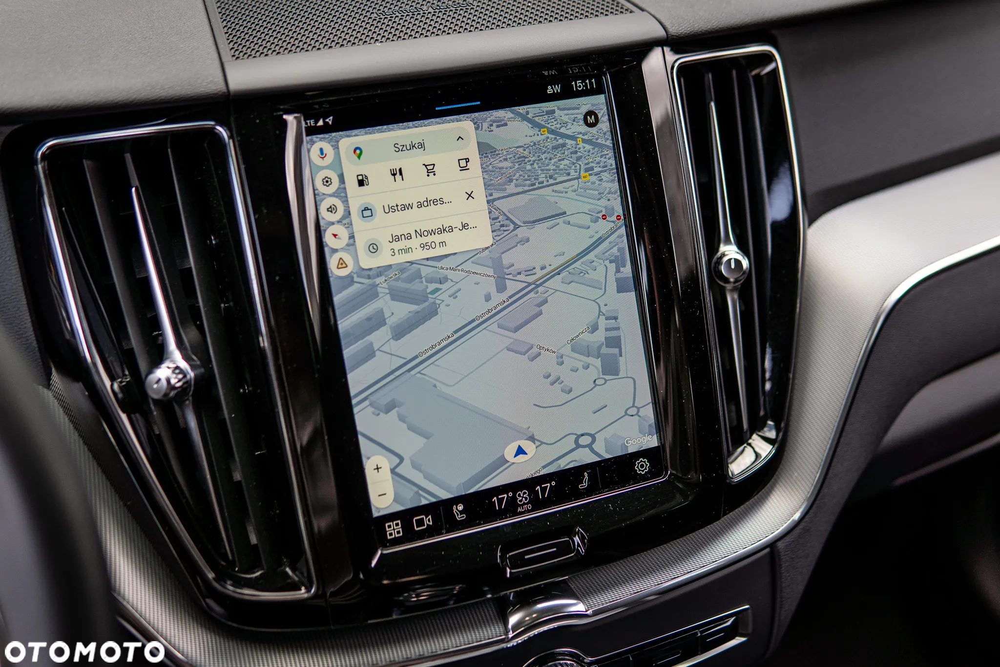 Volvo XC 60 B4 D AWD Plus Dark - 24